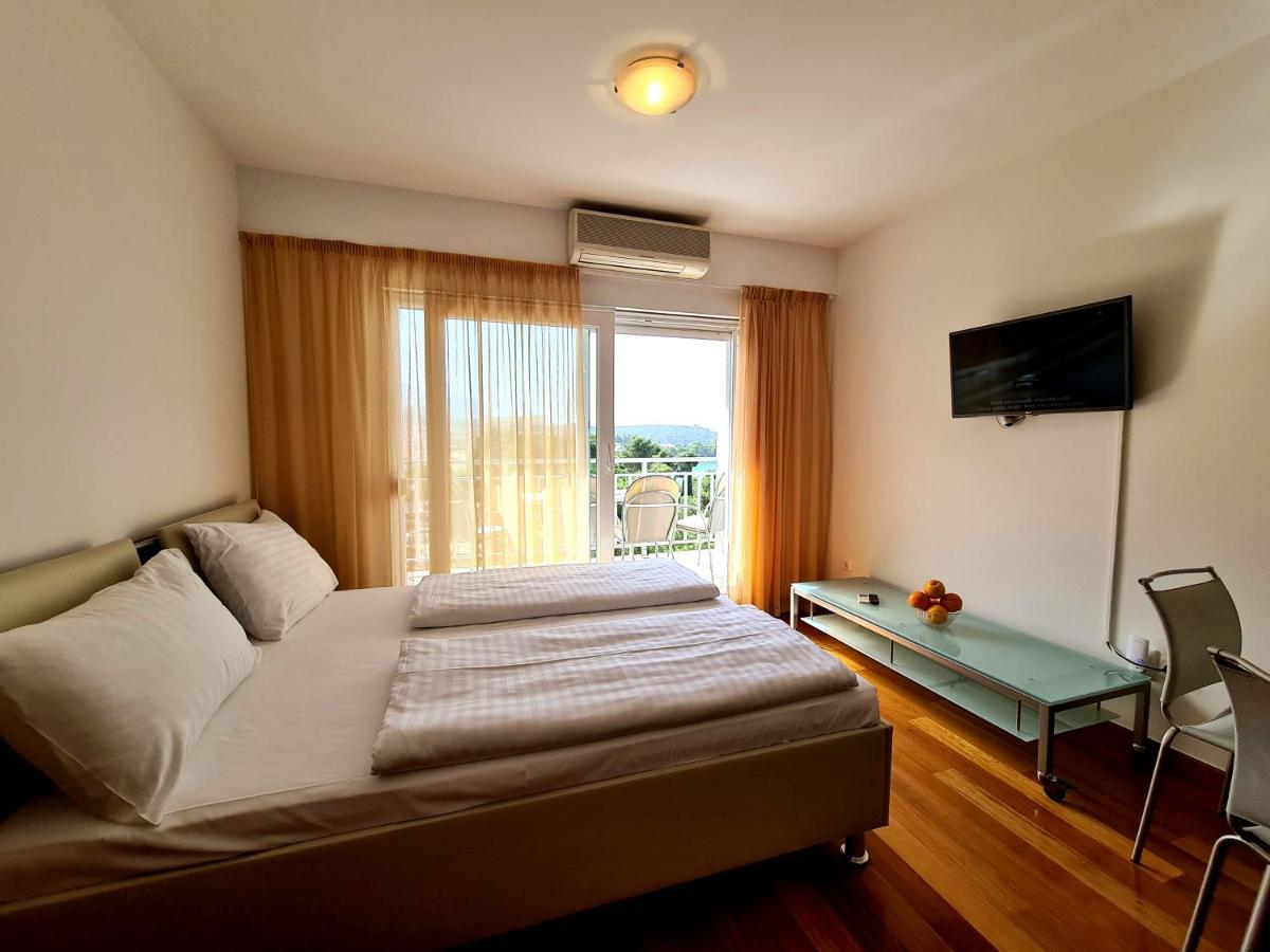Apartments Veronika Makarska Exterior foto